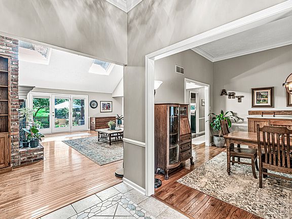 4th image of 7437 Oakland Hills Ct