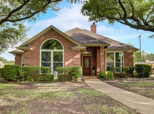 1701 W Westhill Dr, Cleburne, TX 76033