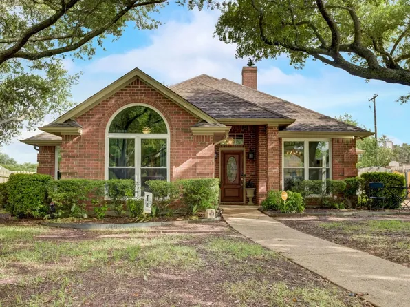 1701 W Westhill Dr, Cleburne, TX 76033