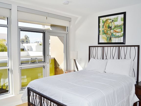 2nd image of 1539 4th St APT 203