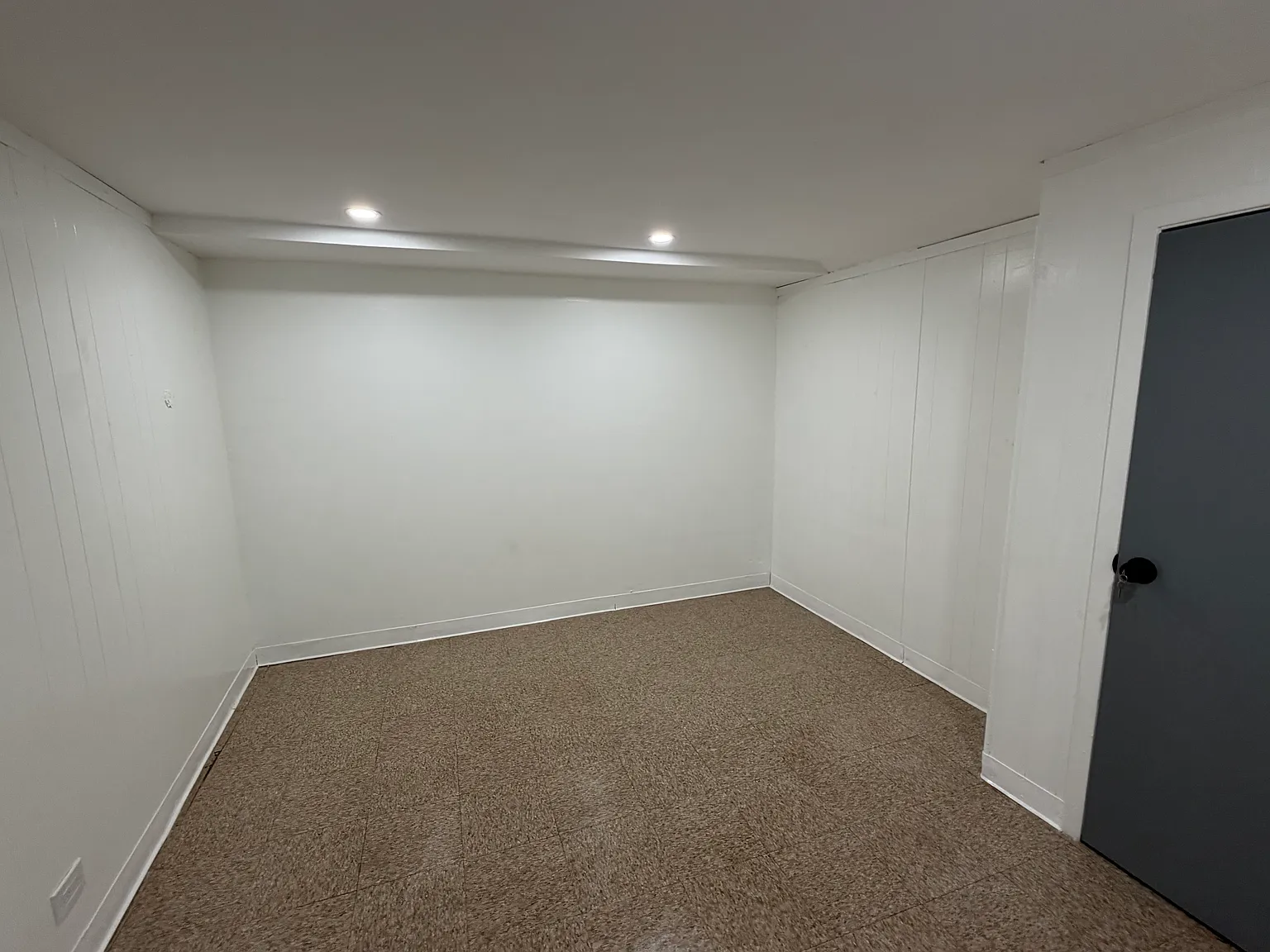 2 bed, $2,300 — Photo 1