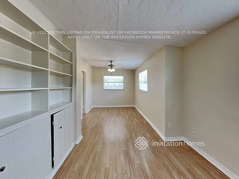 15149 Harding Ave — Photo 9