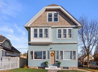 3172 S 11th St, Milwaukee, WI 53215