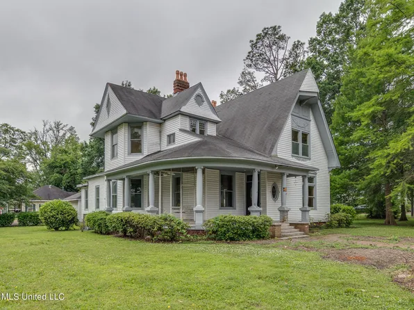 986 Hickory Ln, Tunica, MS 38676