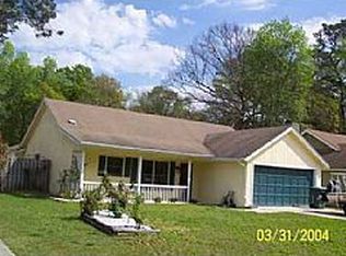 8 Country Walk Dr, Savannah, GA 31419
