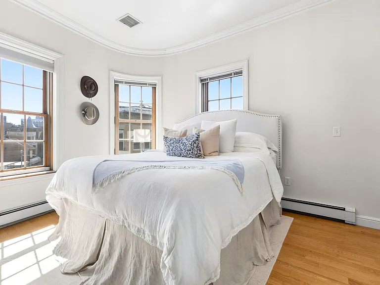 100 Salem St #9 — Photo 7
