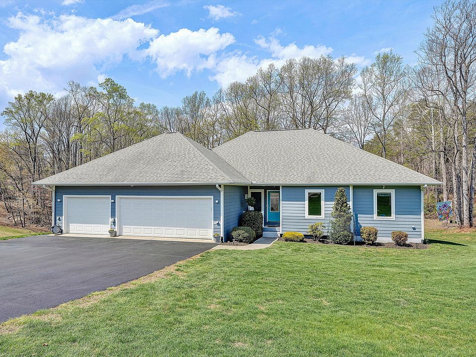 1st image of 301 Indian Ridge Dr