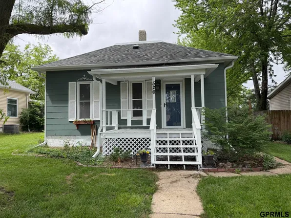 526 F St, Geneva, NE 68361
