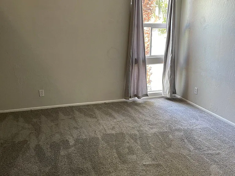 1422 E Steamboat Bend Dr — Photo 8