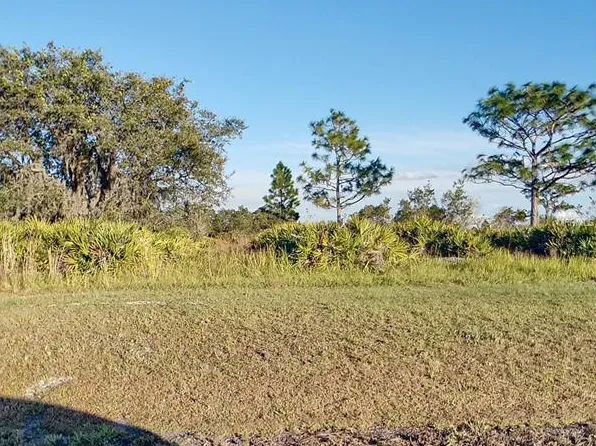 4566 Wright Bros Rd, Frostproof, FL 33843