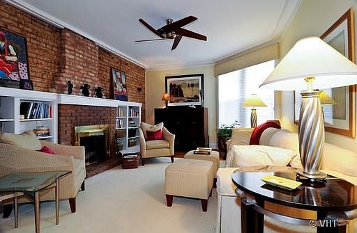2nd image of 749 W Brompton Ave #3