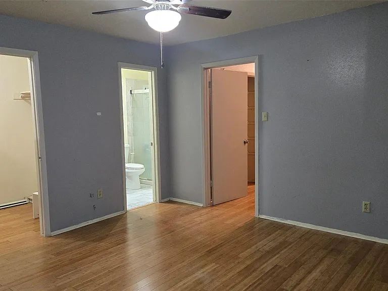 7913 Grove Ridge Dr — Photo 15