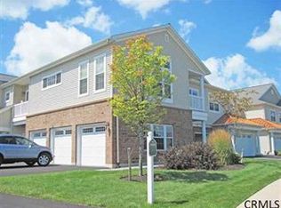 706 Vly Point Dr, Niskayuna, NY 12309