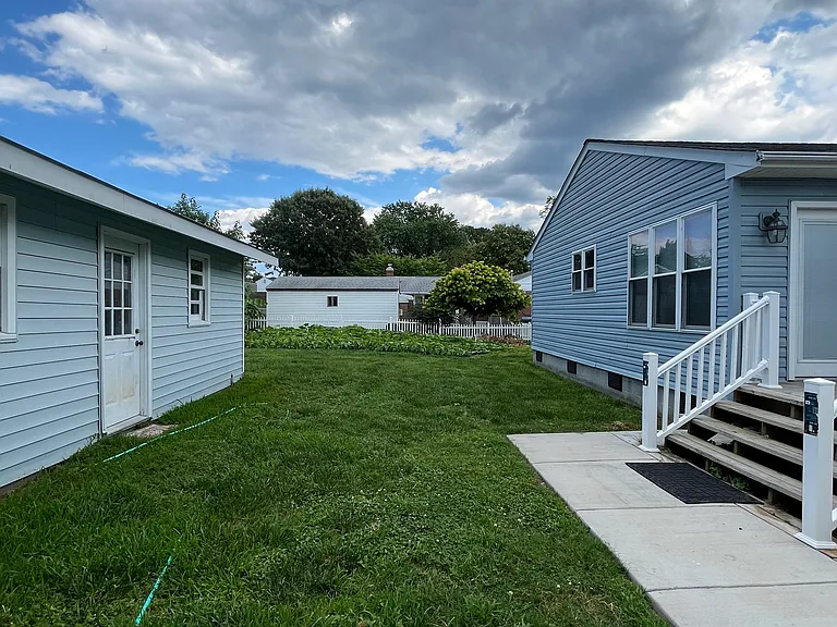 Susquehanna Dr — Photo 27