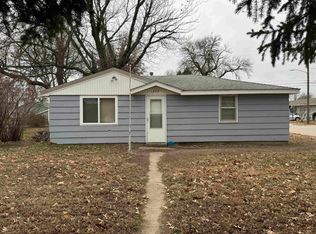 1202 University St, Hastings, NE 68901
