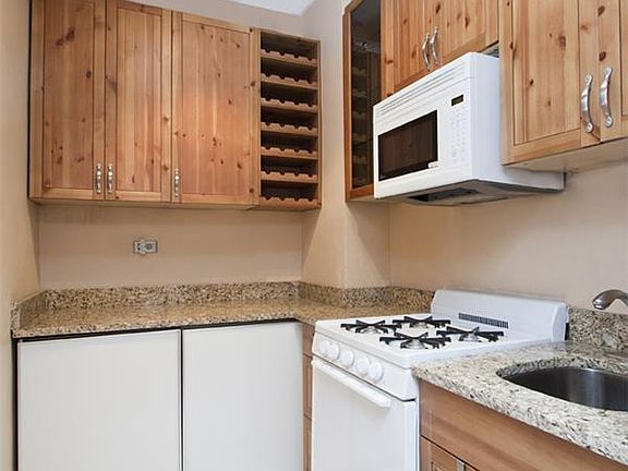 5th image of 220 E 54th St APT 12D