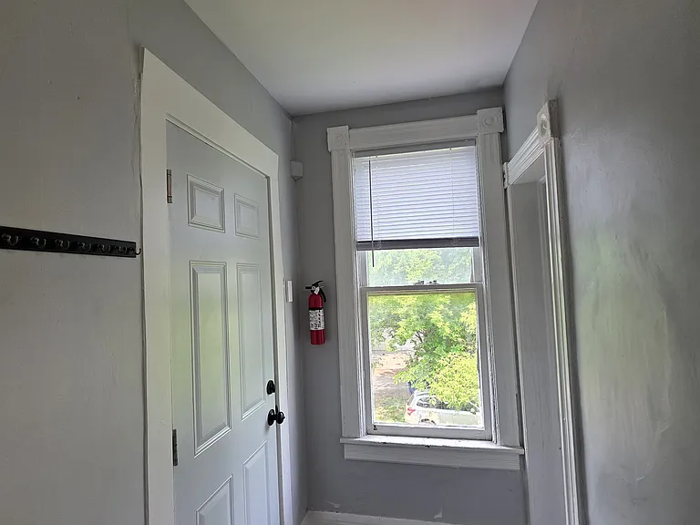 681 York Ave #3 — Photo 8
