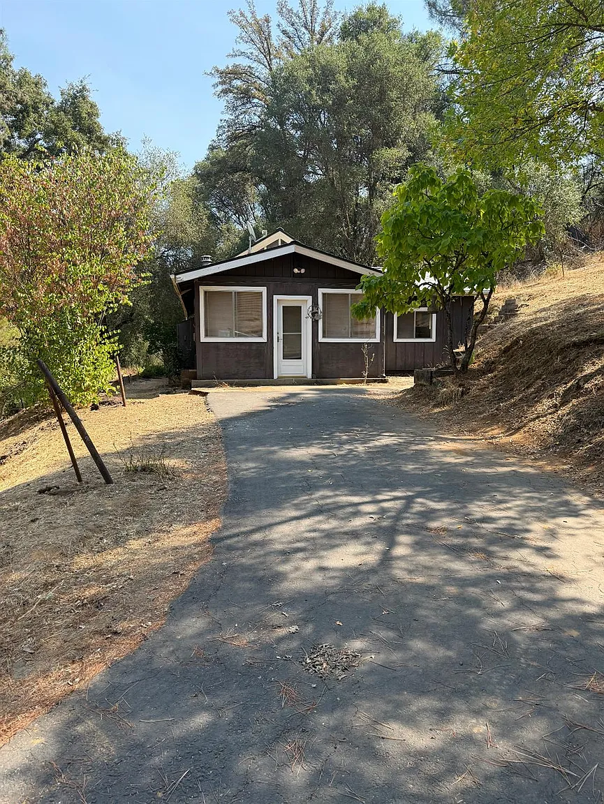 4104 Old Hwy photo 1