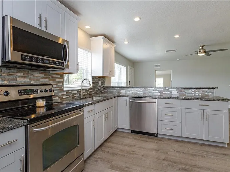 504 El Dorado Way — Photo 8