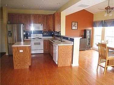 3rd image of 172 Cynthia Dr