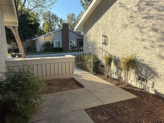 Entry Way (Exiting)