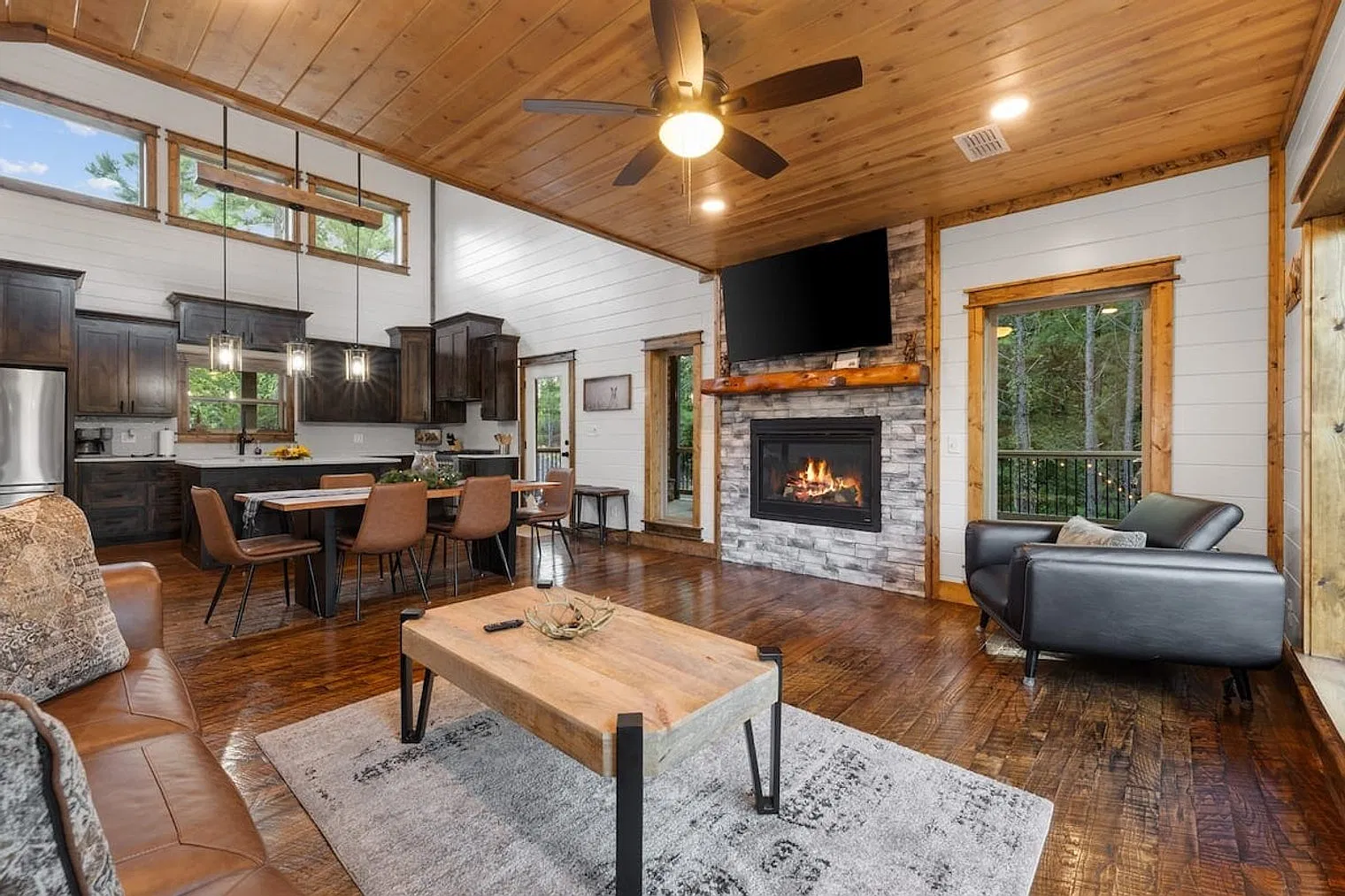 3 bed, 3.0 bath, $5,766 — Photo 1
