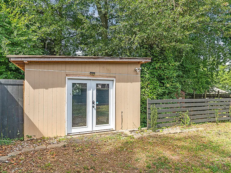 1364 Donnelly Ave SW — Photo 32