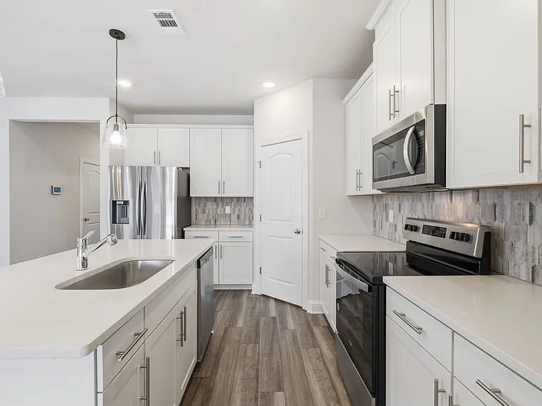 4375 Skyridge Dr — Photo 8