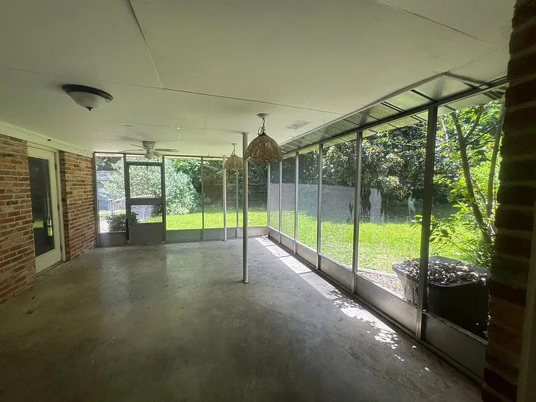 3054 Merrimac Dr — Photo 34