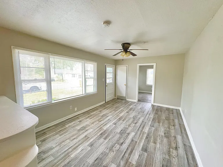 825 Bethune Dr — Photo 11