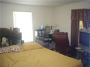 4th image of 803 S Harkless Ave