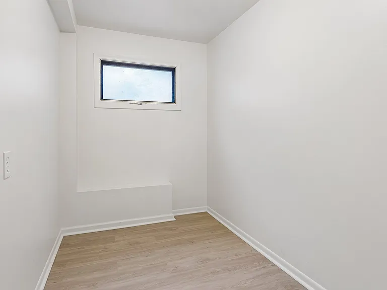 1056 S 29th St #9 — Photo 15