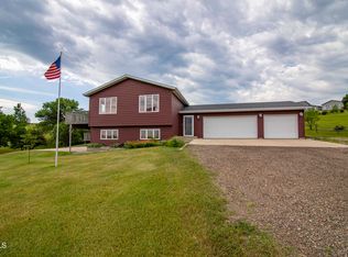 1601 Telluride Ln, Bismarck, ND 58503