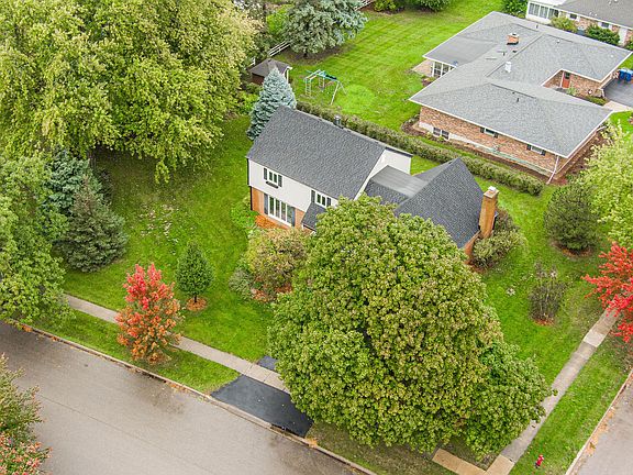3rd image of 107 Ilehamwood Dr