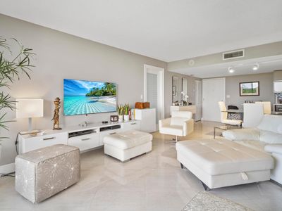 2000 Presidential Way #602, West Palm Beach, FL, 33401