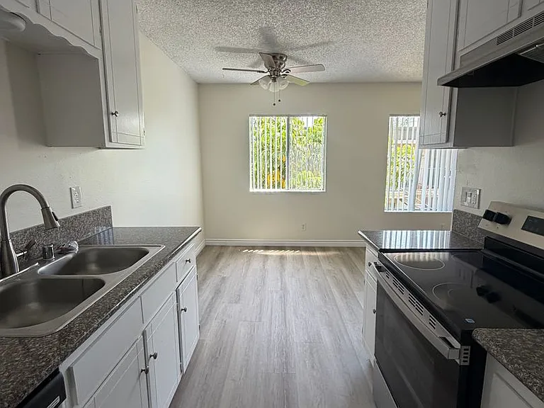 Shawnwood Forest Apartments — Photo 14