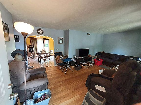 3rd image of 1694 Athena Dr