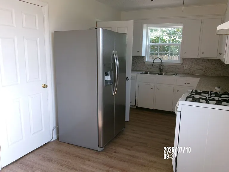 1024 SW 42nd St — Photo 31