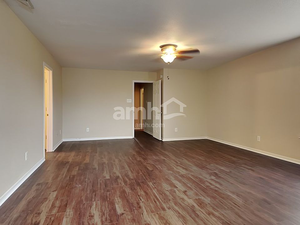 1st image of 15465 Gallow Ln