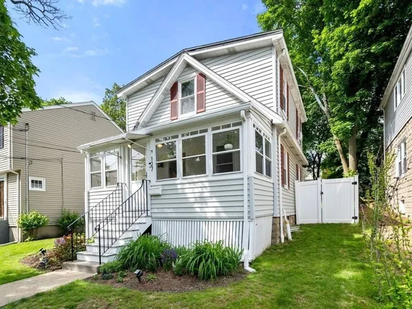 127 Highland Ave, Watertown, MA 02472