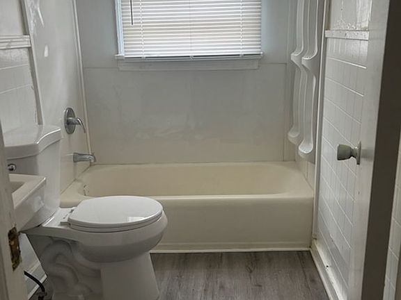 4th image of 1150 Wiggins St