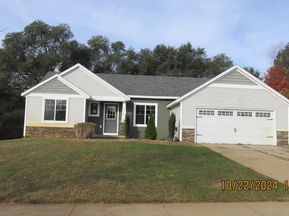 4548 Greenmeadow Dr SE, Caledonia, MI 49316