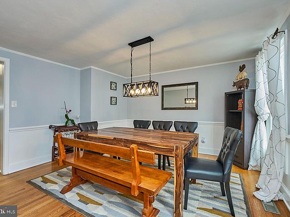 5th image of 12818 Framingham Ct