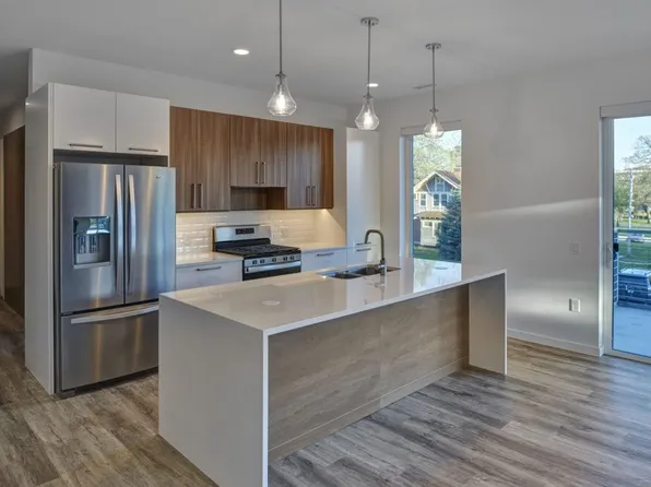 4000 INGERSOLL, 4000 Ingersoll Ave #209, Des Moines, IA 50312