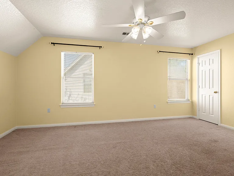 3212 Glastonbury Dr — Photo 14