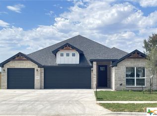 306 Walking Stick Dr, Nolanville, TX 76559