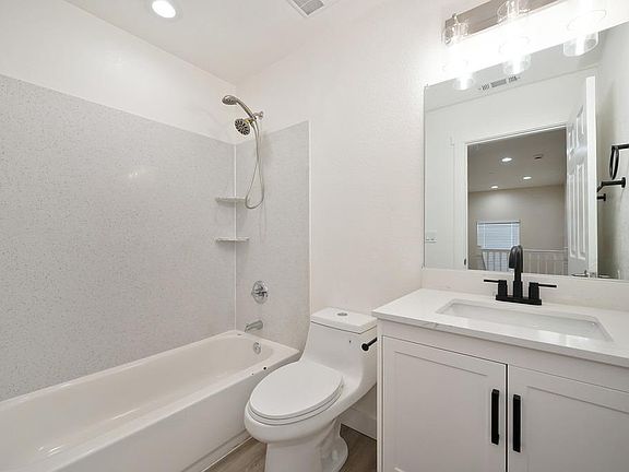 5th image of 2985 San Jose Way #1
