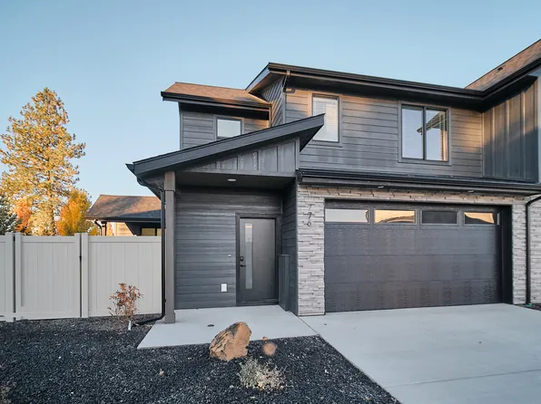 776 W Redwood Ct, Hayden Lake, ID 83835