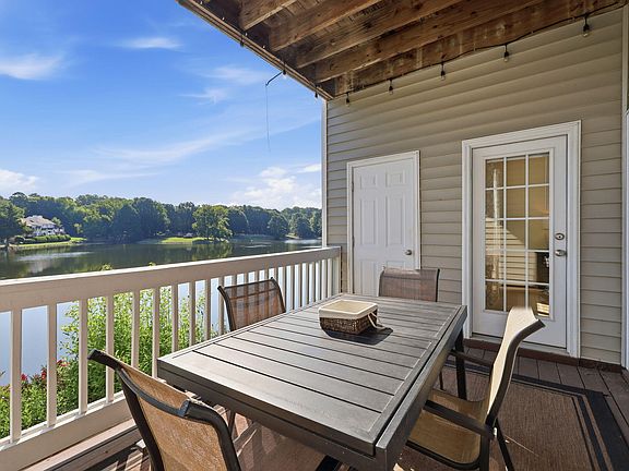 3rd image of 311 Springfork Dr