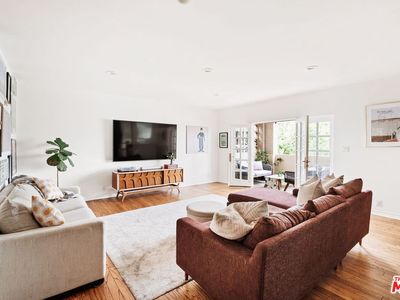 531 N Rossmore Ave APT 402, Los Angeles, CA, 90004